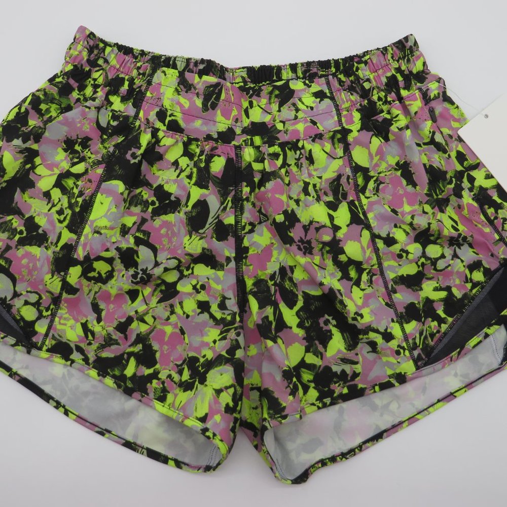 Lululemon Shorts 4 NEW Women's Hotty Hot LR Short 4" NWT Low-Rise